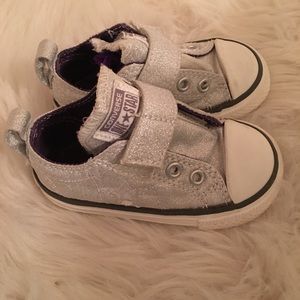 Toddler Converse All Star! size 5